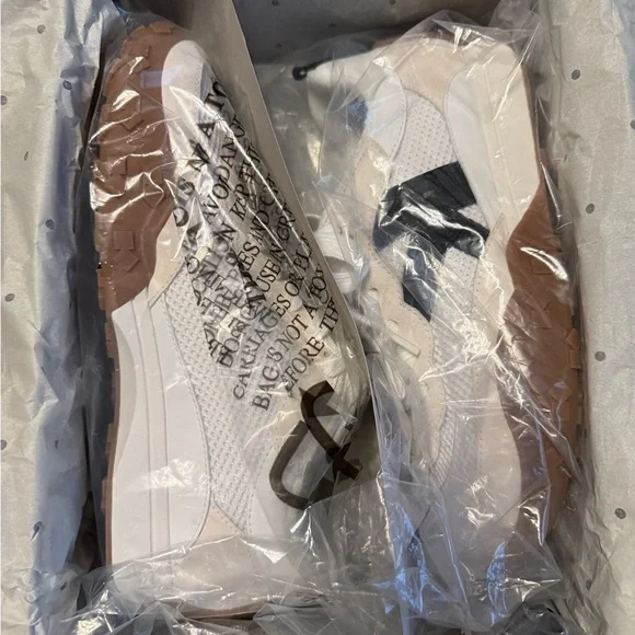 Kate Spade K as in Kate White and Black Sneakers - Picture 3 of 3